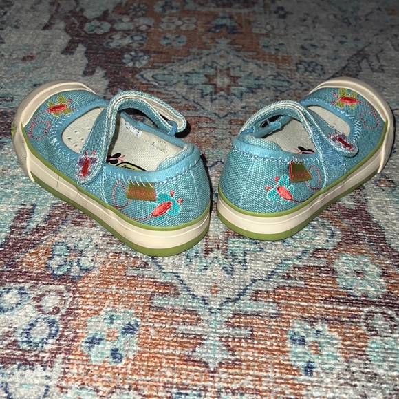 Keen MaryJanes - Picture 5 of 7